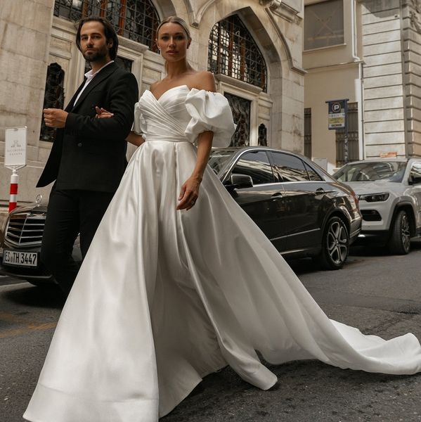 fabulous pleated wedding dresses side split bridal gowns sweetheart neckline with short sleeves a line sweep train satin vestido de novia, White
fabulous pleated wedding dresses side split bridal gowns sweetheart neckline with short sleeves a line sweep train satin vestido de novia, White