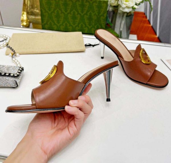 patent leather calfskin high heel women slippers luxury designer fashion summer chunky heel sandals with box 35-43, Black
patent leather calfskin high heel women slippers luxury designer fashion summer chunky heel sandals with box 35-43, Black