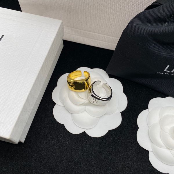 fashionable designer band rings men women gold silver ring plain minimalist ins style bague couple anello jewelry with box
fashionable designer band rings men women gold silver ring plain minimalist ins style bague couple anello jewelry with box