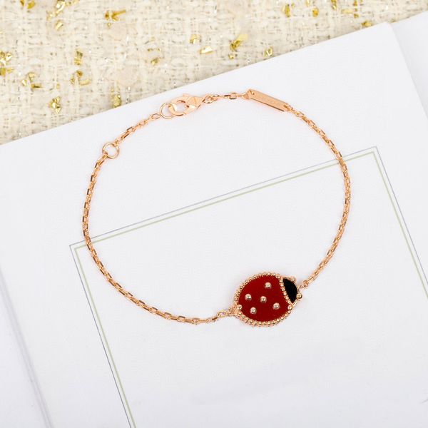 2023 luxury quality animal shape design charm bracelets with red color in 18k rose gold plated have box stamp ps7682a, Golden
2023 luxury quality animal shape design charm bracelets with red color in 18k rose gold plated have box stamp ps7682a, Golden