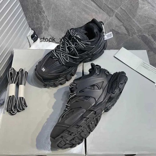 original designer shoes track 3 3.0 luxury sneakers triple black white pink blue orange yellow green tess.s. gomma tracks trainers
original designer shoes track 3 3.0 luxury sneakers triple black white pink blue orange yellow green tess.s. gomma tracks trainers