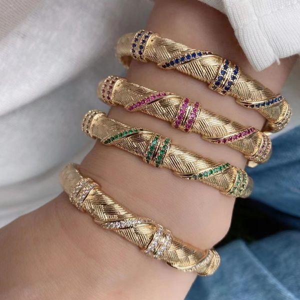 bangle 3pcs fashion gold plated rainbow bangles trend cz zircon bracelet for women vintage luxury party gift jewelry 230325, Black
bangle 3pcs fashion gold plated rainbow bangles trend cz zircon bracelet for women vintage luxury party gift jewelry 230325, Black