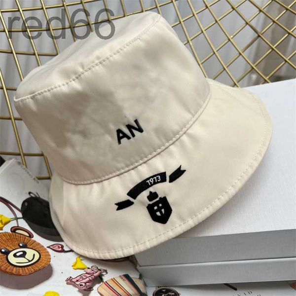 designer designer bucket hat wool casquette autumn winter warm fitted hats for women men fluffier wide brim with geometric letter 7rfv, Blue;gray
designer designer bucket hat wool casquette autumn winter warm fitted hats for women men fluffier wide brim with geometric letter 7rfv, Blue;gray