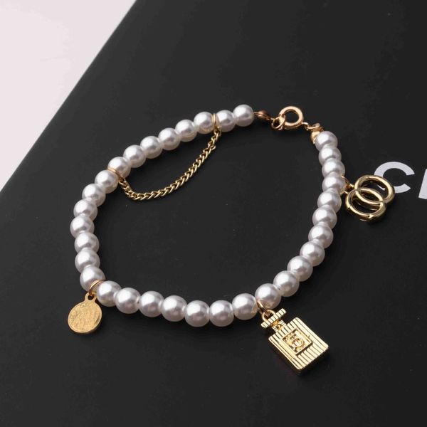 xiangnanma's many pendants fashionable little fragrant pearl bracelet perfume bottle pendant, Golden;silver
xiangnanma's many pendants fashionable little fragrant pearl bracelet perfume bottle pendant, Golden;silver