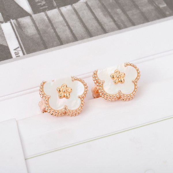 2023 luxury quality s925 silver material flower charm design in 18k rose gold and nature shell beads clip earring have box stamp ps7683a, Golden
2023 luxury quality s925 silver material flower charm design in 18k rose gold and nature shell beads clip earring have box stamp ps7683a, Golden