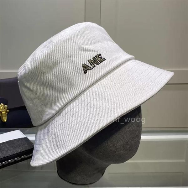 2023 new fashion bucket hat designer hat men milliner beanie card paper fisherman hat high-quality women's summer sun visor hat 5a qual, Blue;gray
2023 new fashion bucket hat designer hat men milliner beanie card paper fisherman hat high-quality women's summer sun visor hat 5a qual, Blue;gray