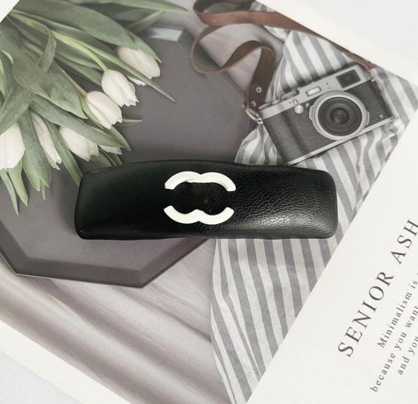 high end fashion design hairpin popular brand headwear new highend small sponge leather hair clip fine design accessories girl5106474
high end fashion design hairpin popular brand headwear new highend small sponge leather hair clip fine design accessories girl5106474