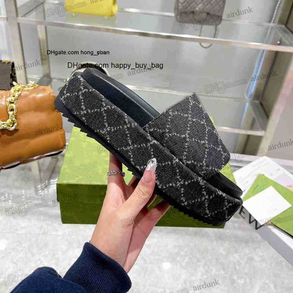 2023 fashion womens slippers embroidered canvas designer slides slip on slipper girls 60mm canvas covered platform sandals and dust bags big, Black
2023 fashion womens slippers embroidered canvas designer slides slip on slipper girls 60mm canvas covered platform sandals and dust bags big, Black