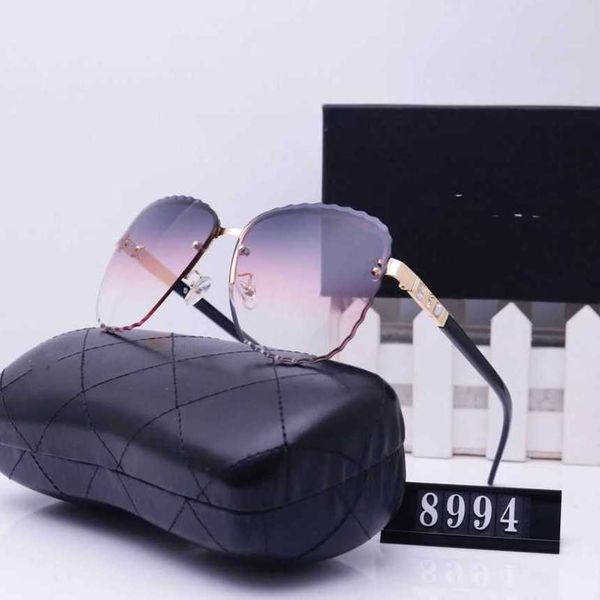 luxury designer fashion sunglasses 20% off overseas street shooting travel fashion glasses 8994, White;black
luxury designer fashion sunglasses 20% off overseas street shooting travel fashion glasses 8994, White;black