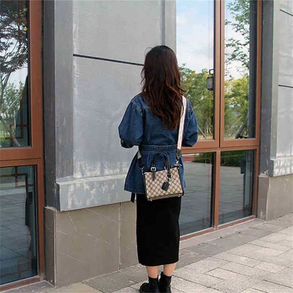 handbag 2023 new bag handbag sense -capacity messenger vintage printed women's shoulder
handbag 2023 new bag handbag sense -capacity messenger vintage printed women's shoulder