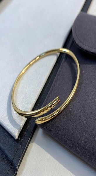 v gold material luxury quality charm classic excellent thin bangle style charm bracelet opened designer jewelry bijoux for lady we5283018, Golden
v gold material luxury quality charm classic excellent thin bangle style charm bracelet opened designer jewelry bijoux for lady we5283018, Golden