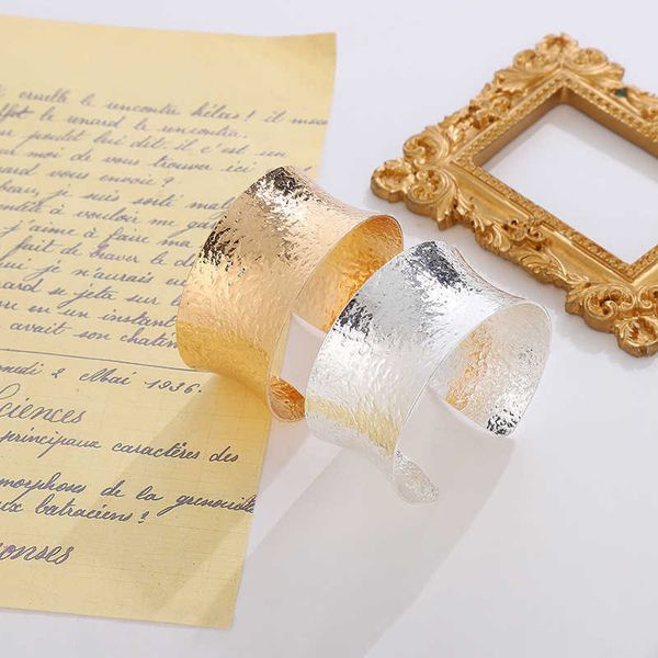 charm s bangle hammer pattern wide opening copper plated real gold 925 silver texture fashion sweater bracelet new product, Golden;silver
charm s bangle hammer pattern wide opening copper plated real gold 925 silver texture fashion sweater bracelet new product, Golden;silver