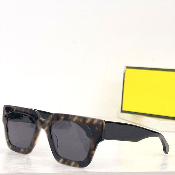 new fashion sunglasses peculiar eyewear men women summer ff0328s style uv400 protection retro full frame glasses with eyewear case, White;black
new fashion sunglasses peculiar eyewear men women summer ff0328s style uv400 protection retro full frame glasses with eyewear case, White;black