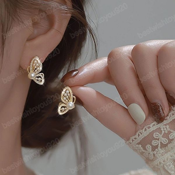 trendy butterfly earrings rhinestone imitation pearl animal stud earrings for women korean vintage party jewelry girl gift, Golden;silver
trendy butterfly earrings rhinestone imitation pearl animal stud earrings for women korean vintage party jewelry girl gift, Golden;silver