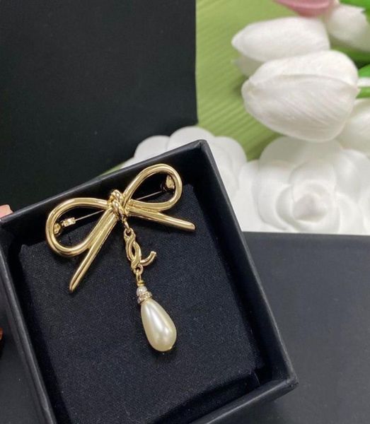 with box never fade designers brooches 5cm bowknot gold plated brand pins quality steel brooch pin for coat scarf suit bag accesso4150150, Gray
with box never fade designers brooches 5cm bowknot gold plated brand pins quality steel brooch pin for coat scarf suit bag accesso4150150, Gray