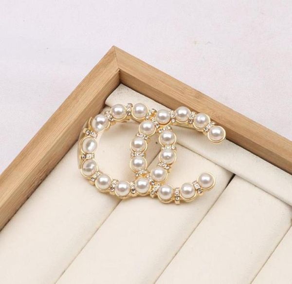 23ss luxury brand designers letters brooches hollow famous women 18k gold plated brooch suit pin fashion jewelry wedding accessori6603058, Gray
23ss luxury brand designers letters brooches hollow famous women 18k gold plated brooch suit pin fashion jewelry wedding accessori6603058, Gray