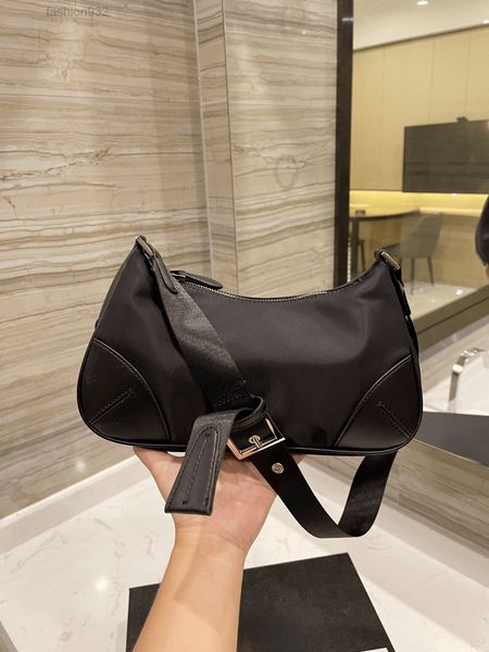 evening bags bags shoulder women underarm large-capacity messenger trendy design handbag simple casual crossbody shopping lady wallets 1030
evening bags bags shoulder women underarm large-capacity messenger trendy design handbag simple casual crossbody shopping lady wallets 1030