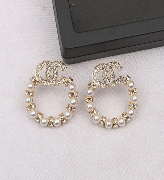 6 style 18k gold plated 925 silver luxury brand designers letters stud geometric famous women round crystal rhinestone pearl earri1188369, Golden;silver
6 style 18k gold plated 925 silver luxury brand designers letters stud geometric famous women round crystal rhinestone pearl earri1188369, Golden;silver