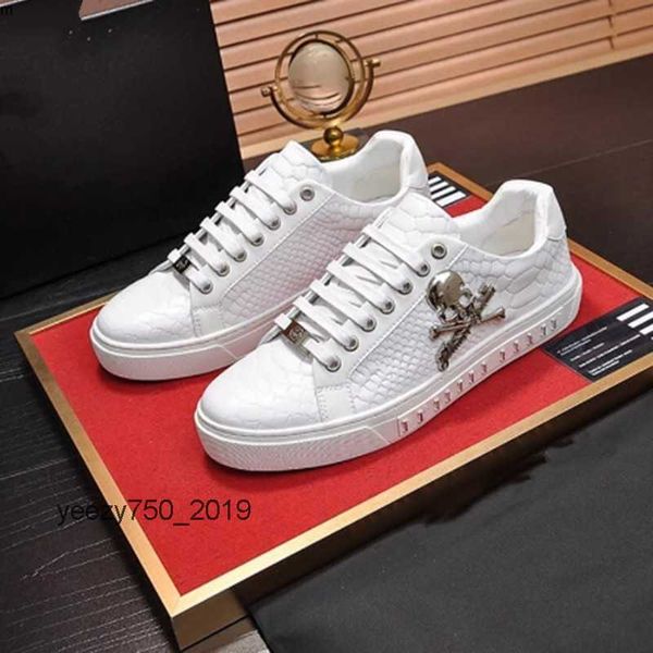 men paris genuine skull casual serpentine lace-up sports shoes men running shoes fashion sneakers flat shoes whit mkjk5849965
men paris genuine skull casual serpentine lace-up sports shoes men running shoes fashion sneakers flat shoes whit mkjk5849965