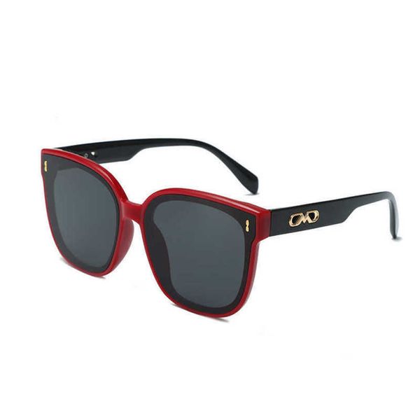 30% off luxury designer new men's and women's sunglasses 20% off the korean of tiktok has the same male female large frame square, White;black
30% off luxury designer new men's and women's sunglasses 20% off the korean of tiktok has the same male female large frame square, White;black