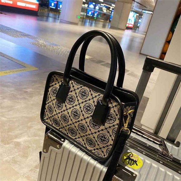 handbag 2023 new bag this year's cowhide exotic old flower portable messenger shoulder women's
handbag 2023 new bag this year's cowhide exotic old flower portable messenger shoulder women's