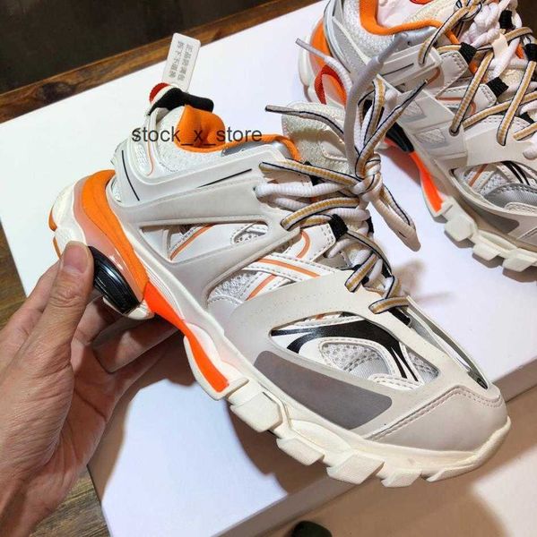 desigers mens womens sports shoes low-running shoess track black red white pink gray orange fluorescent yellow sky blueluxury trainers
desigers mens womens sports shoes low-running shoess track black red white pink gray orange fluorescent yellow sky blueluxury trainers
