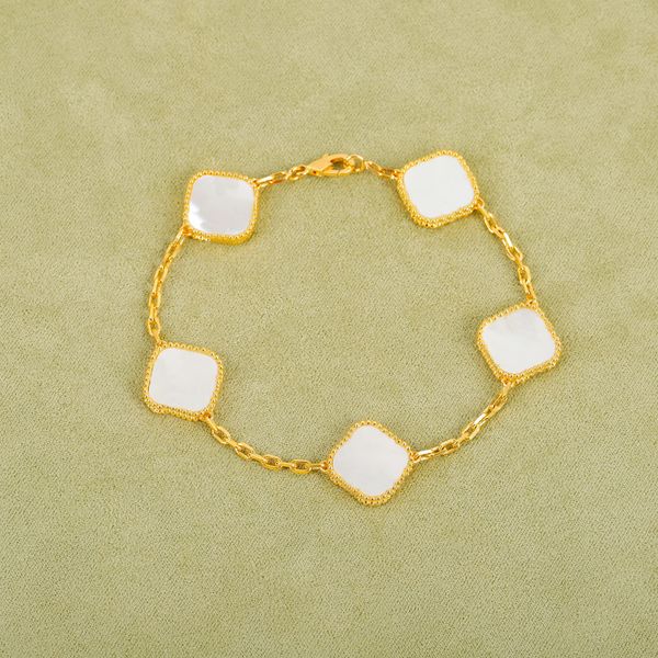 woman charm bracelets four leaf clover designer van fashion luxury jewelry women bracelets 52224, Golden;silver
woman charm bracelets four leaf clover designer van fashion luxury jewelry women bracelets 52224, Golden;silver