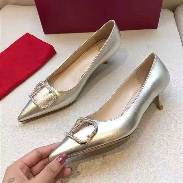 v new dress shoes high heels, riveted pointed high heels, women's summer baotou, thin root, french fashion, metal button, women's, Black
v new dress shoes high heels, riveted pointed high heels, women's summer baotou, thin root, french fashion, metal button, women's, Black