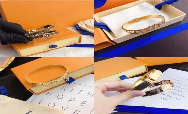 classic bracelets women bangle luxury designer bracelet crystal 18k gold plated 925 silver plated stainless steel wedding lovers g7077916, Black
classic bracelets women bangle luxury designer bracelet crystal 18k gold plated 925 silver plated stainless steel wedding lovers g7077916, Black
