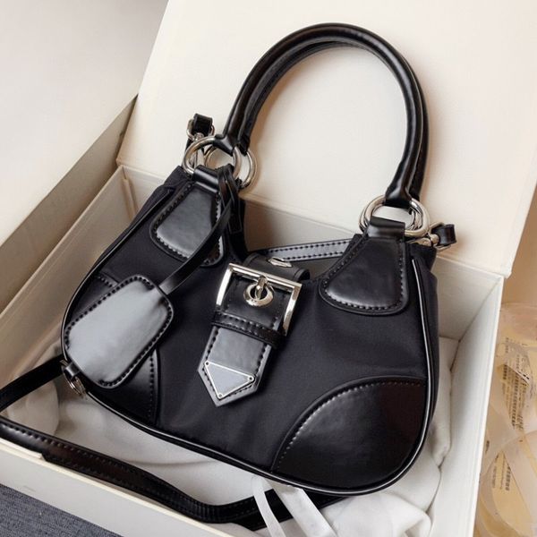designer handbag women's one shoulder bag luxury handbag leather shoulder strap triangle element going out canvas bag metal alphabet ba
designer handbag women's one shoulder bag luxury handbag leather shoulder strap triangle element going out canvas bag metal alphabet ba