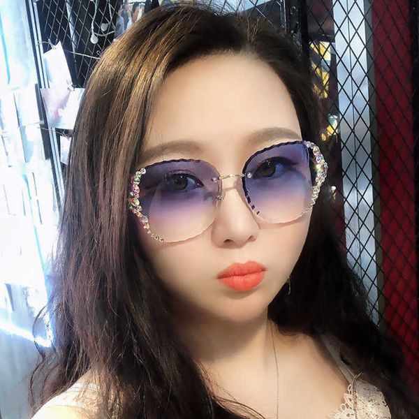 luxury designer new sunglasses diamond blue radiation glasses women korean fashion personality women anti ultraviolet, White;black
luxury designer new sunglasses diamond blue radiation glasses women korean fashion personality women anti ultraviolet, White;black
