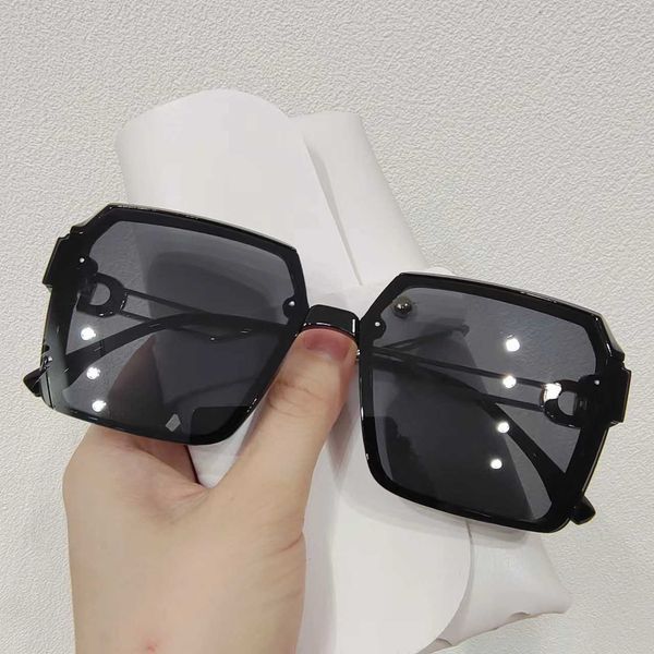 designerd family 2022 new sunglasses korean personalized box sunvisor women's fashion ins street p uv protection glasses, White;black
designerd family 2022 new sunglasses korean personalized box sunvisor women's fashion ins street p uv protection glasses, White;black