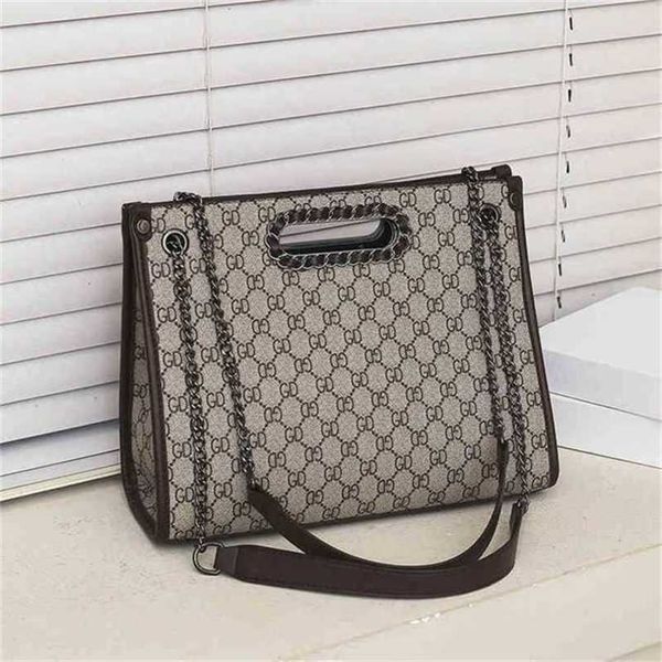 luxury designer new women's handbag capacity simple letter printed chain shoulder messenger
luxury designer new women's handbag capacity simple letter printed chain shoulder messenger