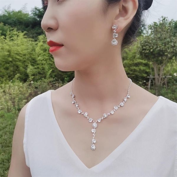 factory price pendant necklace earring bracelet suit inlaid zircon rhinestone twinkle bridal decorate non fading wedding american style jewe, Silver
factory price pendant necklace earring bracelet suit inlaid zircon rhinestone twinkle bridal decorate non fading wedding american style jewe, Silver