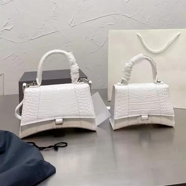 2021 shoulder bags wallet the most stylish way to carry around money cards and coins men purse card holder long business women w269c, Red;black
2021 shoulder bags wallet the most stylish way to carry around money cards and coins men purse card holder long business women w269c, Red;black