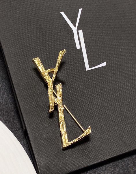 fashion designer brooch for women luxury gold jewelry ladies dress accessory pins womens breastpin leency brosche letter s8395123, Gray
fashion designer brooch for women luxury gold jewelry ladies dress accessory pins womens breastpin leency brosche letter s8395123, Gray