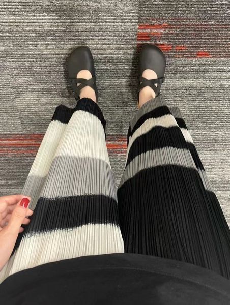 women's pants capris miyake fold springsummer wide-leg pants with printed panel high elasticity patchwork color casual nine-point pants, Black;white
women's pants capris miyake fold springsummer wide-leg pants with printed panel high elasticity patchwork color casual nine-point pants, Black;white