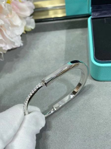 designers luxury t brand lock designer charm bangle bracelets for women with shining diamond silver gold rose colors crystal bangles bracele, Black
designers luxury t brand lock designer charm bangle bracelets for women with shining diamond silver gold rose colors crystal bangles bracele, Black