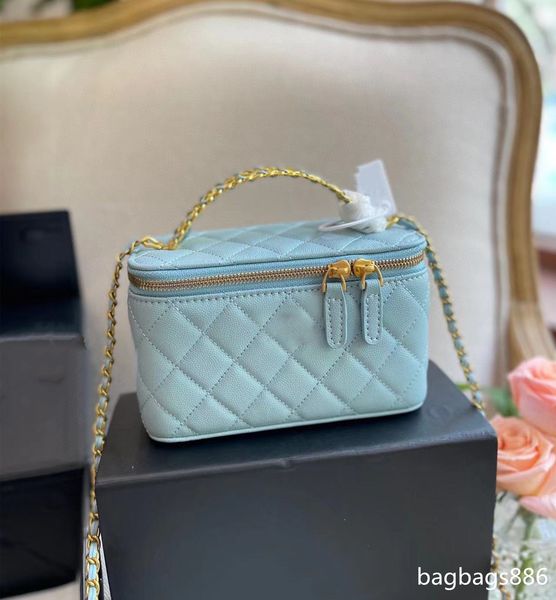 women's mini mirror cosmetic bag bag of caviar wear-resistant metal chain letter processing hardware backpack crossbody leather designe
women's mini mirror cosmetic bag bag of caviar wear-resistant metal chain letter processing hardware backpack crossbody leather designe