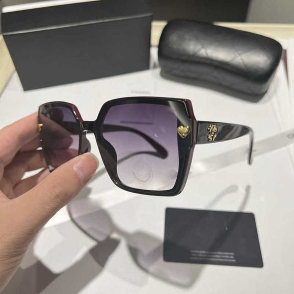 40% off luxury designer new men's and women's sunglasses 20% off love sun protection small glasses driving trend ins, White;black
40% off luxury designer new men's and women's sunglasses 20% off love sun protection small glasses driving trend ins, White;black