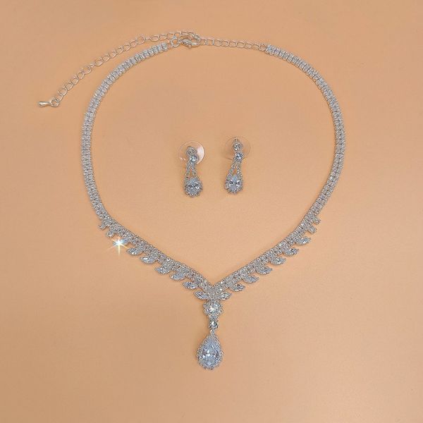 pendant necklace earring bracelet suit inlaid zircon rhinestone twinkle bridal decorate non fading wedding party american style party jewelr, Silver
pendant necklace earring bracelet suit inlaid zircon rhinestone twinkle bridal decorate non fading wedding party american style party jewelr, Silver