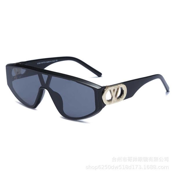 luxury designer new men's and women's sunglasses 20% off box modern one-piece tan gradient versatile fashion personalized, White;black
luxury designer new men's and women's sunglasses 20% off box modern one-piece tan gradient versatile fashion personalized, White;black