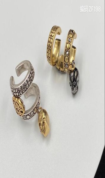 1 piece ear cuff hiphop punk pearl earring ear studs skull skeleton head retro retro carving gold silver chain earrings women ma8352844
1 piece ear cuff hiphop punk pearl earring ear studs skull skeleton head retro retro carving gold silver chain earrings women ma8352844