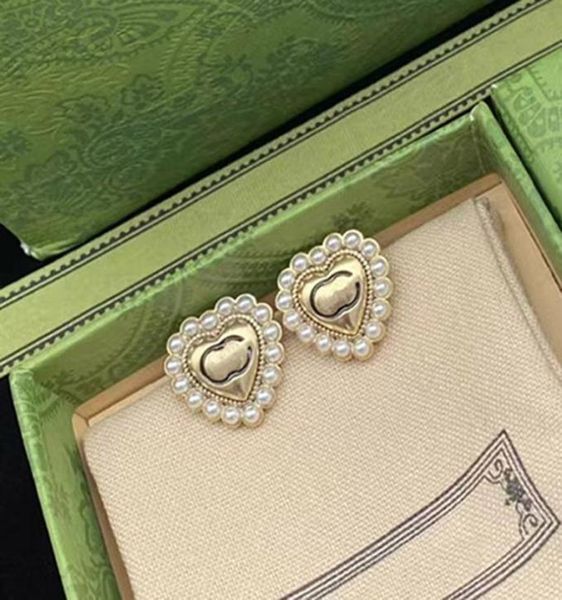 women designers pearl earring luxury jewelry love shape ear stud womens fashion brand designer hoops studs gold hoop earrings 20222835638, Golden;silver
women designers pearl earring luxury jewelry love shape ear stud womens fashion brand designer hoops studs gold hoop earrings 20222835638, Golden;silver