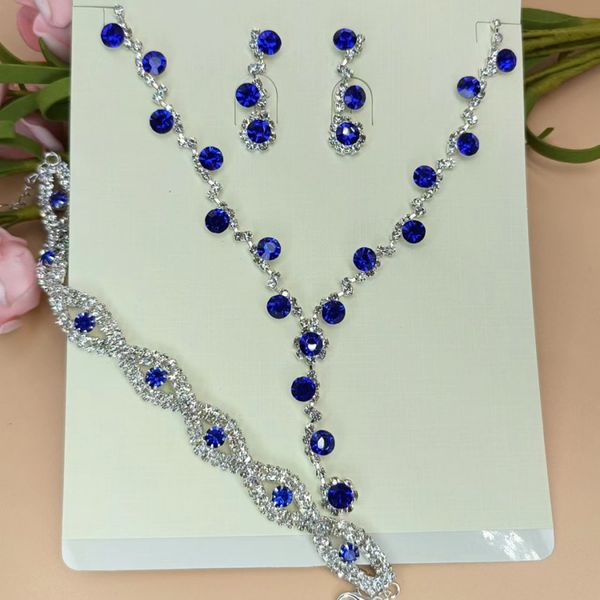 20 sets/lot pendant necklace earring bracelet suit inlaid zircon rhinestone twinkle bridal decorate non fading wedding american style jewelr, Silver
20 sets/lot pendant necklace earring bracelet suit inlaid zircon rhinestone twinkle bridal decorate non fading wedding american style jewelr, Silver