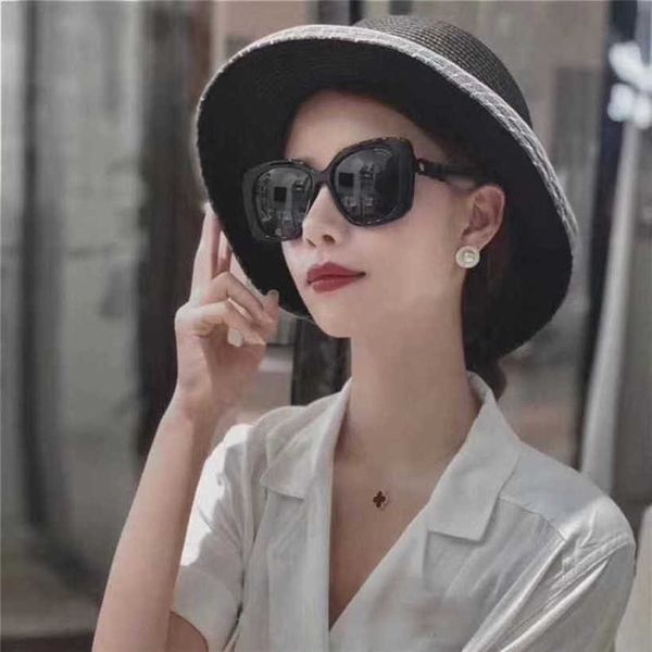 20% off luxury designer new men's and women's sunglasses 20% off xiaoxiangjia personalized letter with legs ins xin lei li nian sa, White;black
20% off luxury designer new men's and women's sunglasses 20% off xiaoxiangjia personalized letter with legs ins xin lei li nian sa, White;black