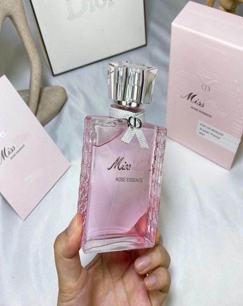 rose shadow blossom fragrance the encounter of dew and rose may rose water women039s perfume6783499
rose shadow blossom fragrance the encounter of dew and rose may rose water women039s perfume6783499