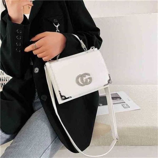 luxury designer new women's handbag hand ladies style travel leisure simple solid color shoulder
luxury designer new women's handbag hand ladies style travel leisure simple solid color shoulder