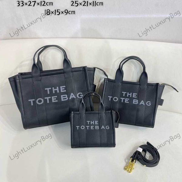 the traveler tote bag women handbag branding totes bags crossbody with a zipper opening and closing waterproof and wear-resistant pu classic
the traveler tote bag women handbag branding totes bags crossbody with a zipper opening and closing waterproof and wear-resistant pu classic