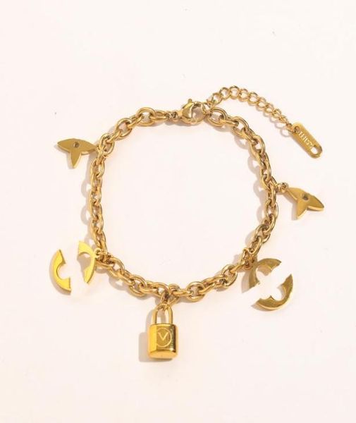 popular luxury brand four leaf grass chain bracelets fashion design 18k goldplated bracelet senior accessories lovers women love 3954062, Black
popular luxury brand four leaf grass chain bracelets fashion design 18k goldplated bracelet senior accessories lovers women love 3954062, Black